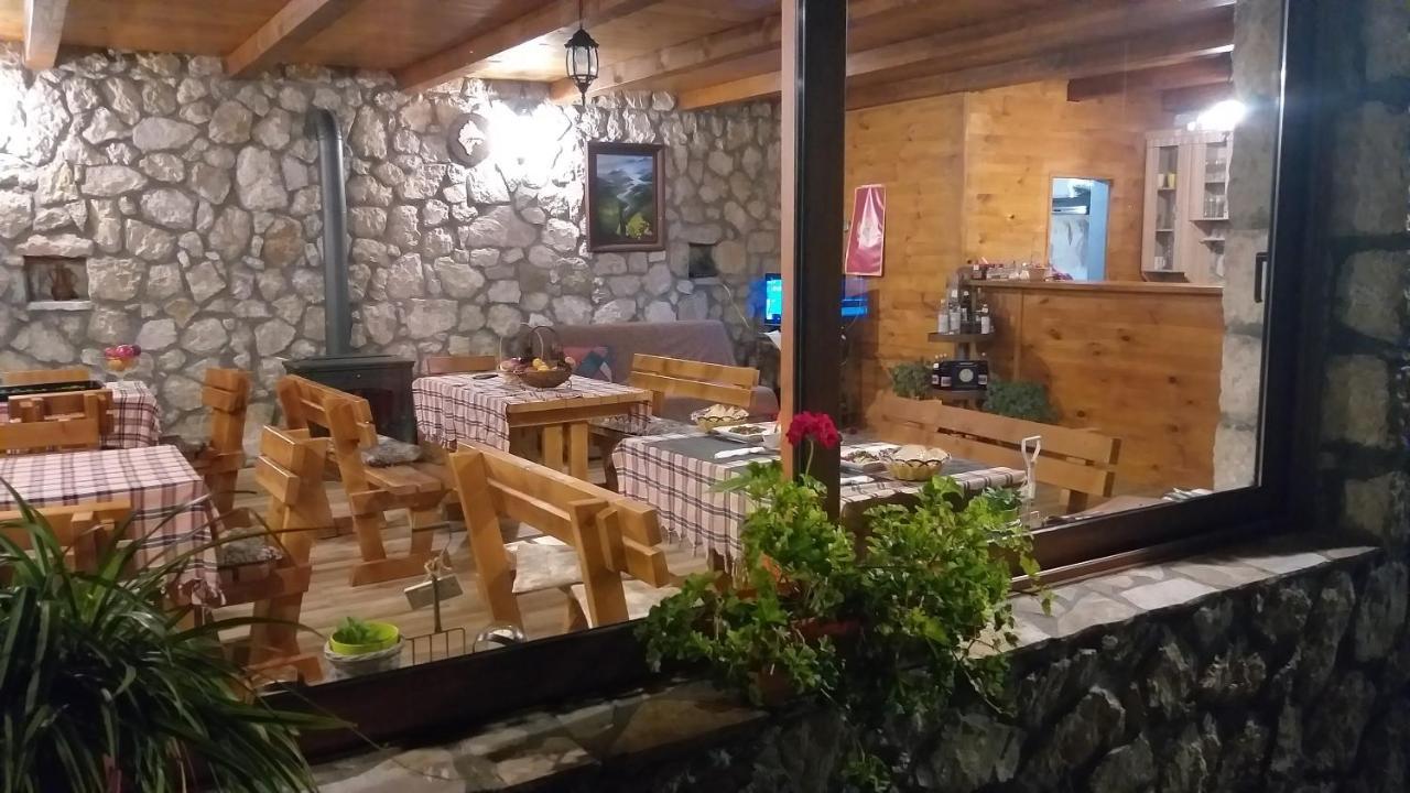 Village House - Novak Rijecani Rijeka Crnojevića Extérieur photo